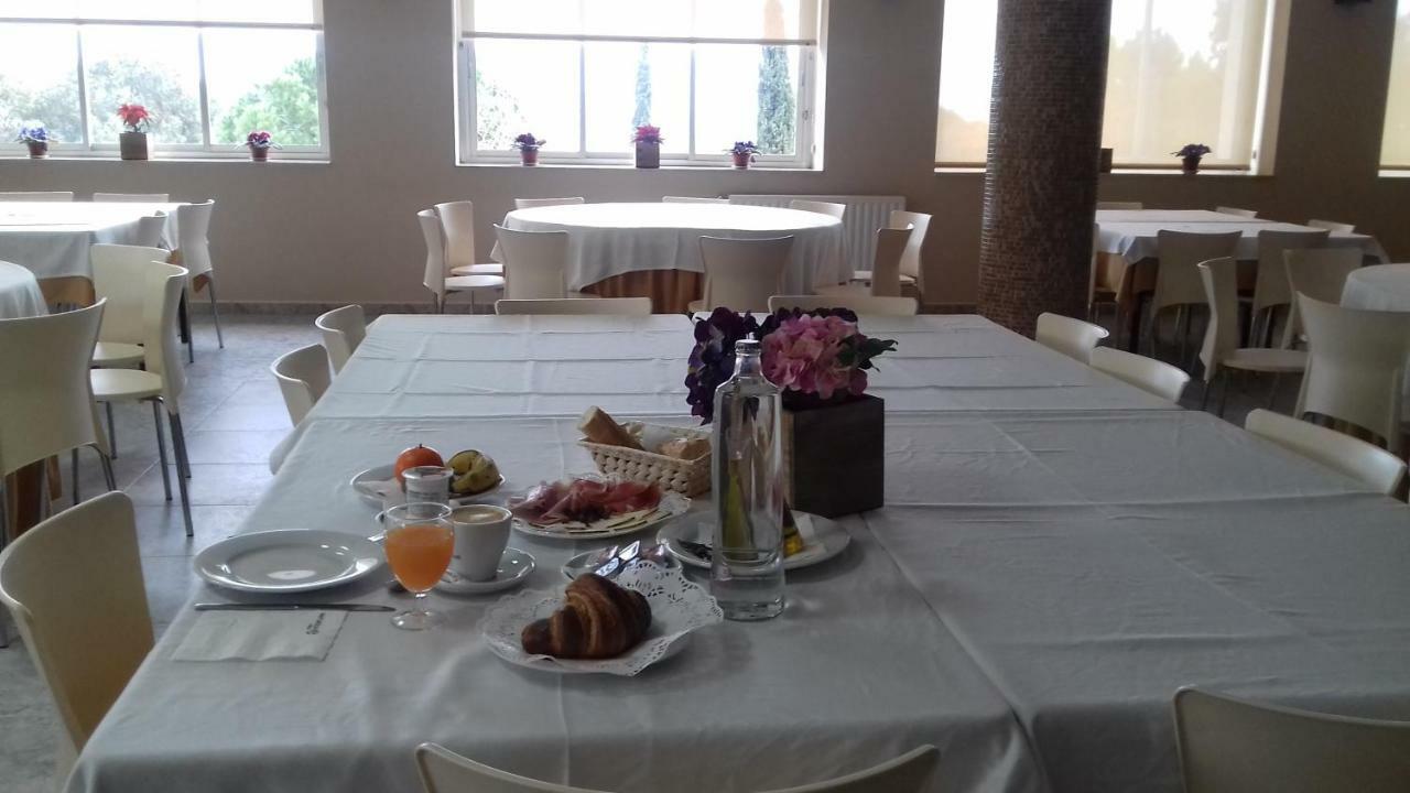 Отель Residencia Marista Santa Maria Del Mar Гвардамар-дель-Сегура Экстерьер фото